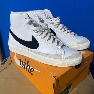 Nike Blazer Mid 77